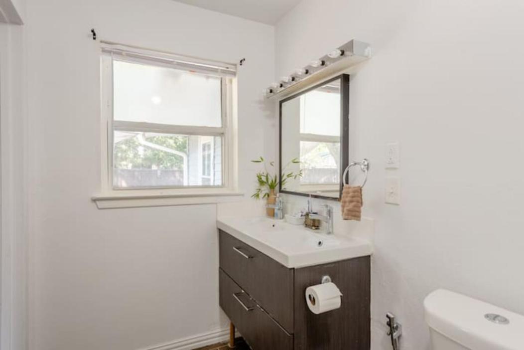 Oasis 3 Near Dfw Airport With Mediterranean Setting Irving Exterior foto
